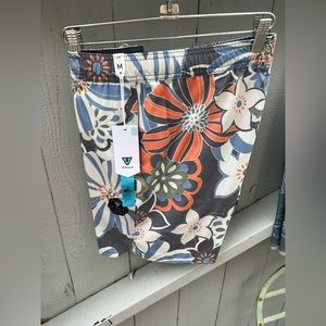 Nwt 16.5 Vissla Eco - waist trunks